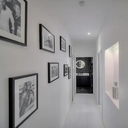 Superbe Flat 2 And 1 Canape Convertible 3p1 Apartment Cannes