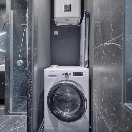 Superb 2 Bedrooms, 1 Sofabed 3p1 By Rivaevent Apartmán *