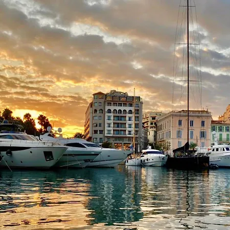 Apartmán Superb 2 Bedrooms, 1 Sofabed 3p1 By Rivaevent *